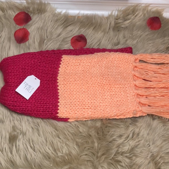 NWT Time and Tru Handcrafted Scarf - Picture 3 of 4